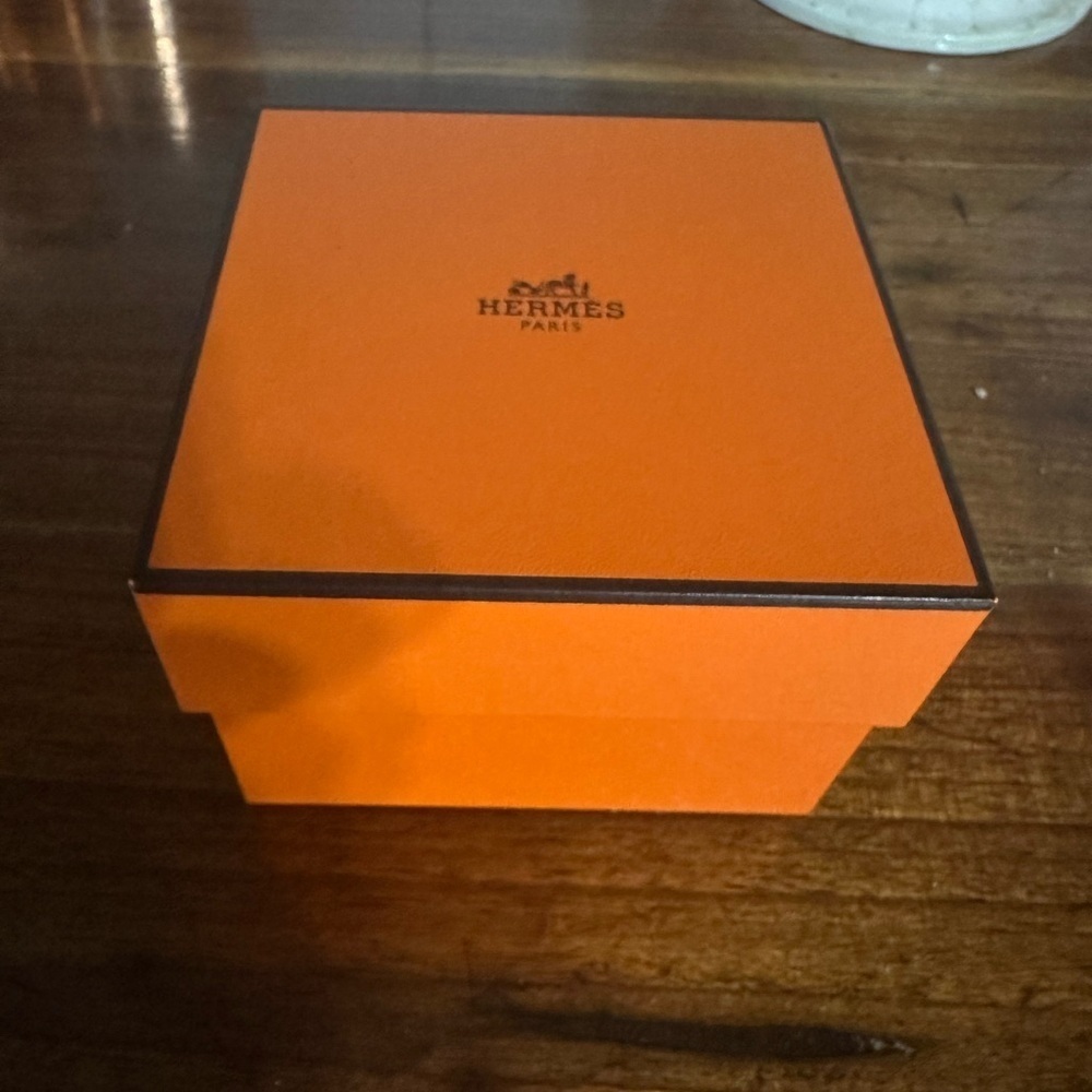 Hermes Silver and Tan Jewelry Watch with Stainless Steel Case. Clipper CL4 210 - Picture 3 of 15